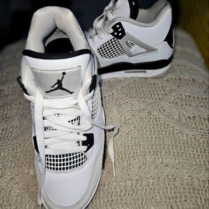 Air Jordans 4 Nike Militray Black